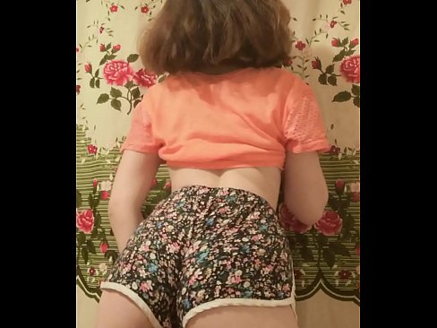 ❤️ Szexi fiatal csaj vetkőzteti le a rövidnadrágját a kamera előtt. ❤️❌ Házi készítésű pornó at hu.teencumpot.ru ☑